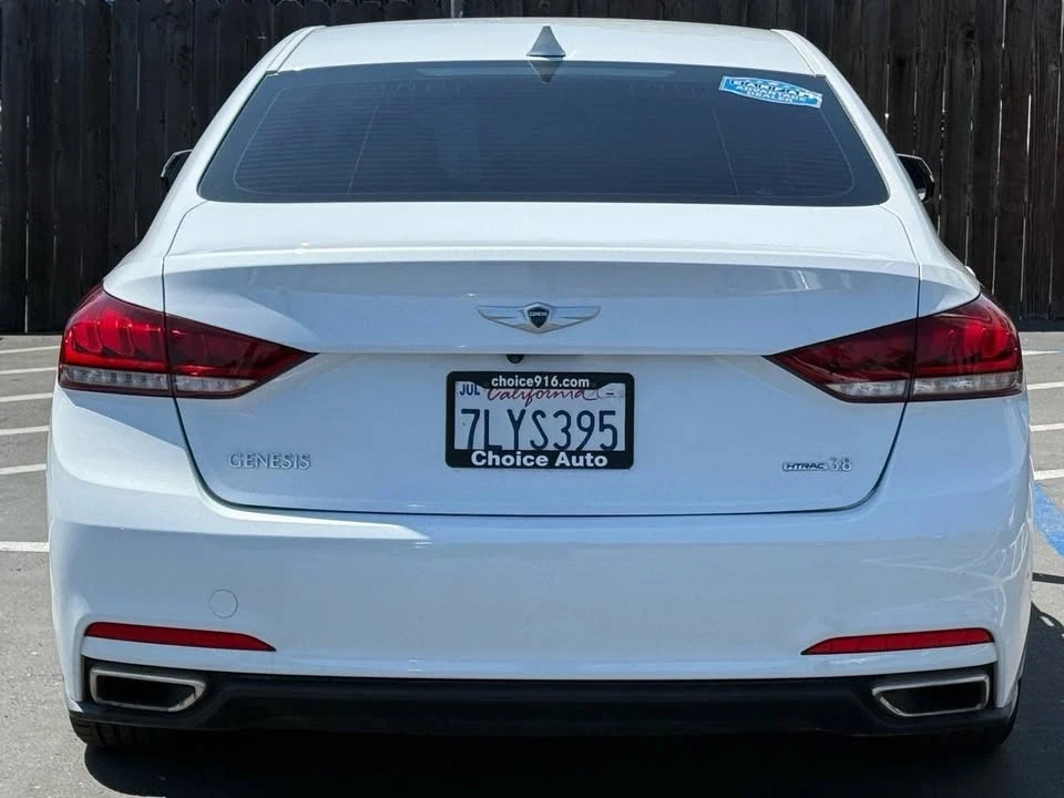 2015 Hyundai Genesis - Image 5 of 20