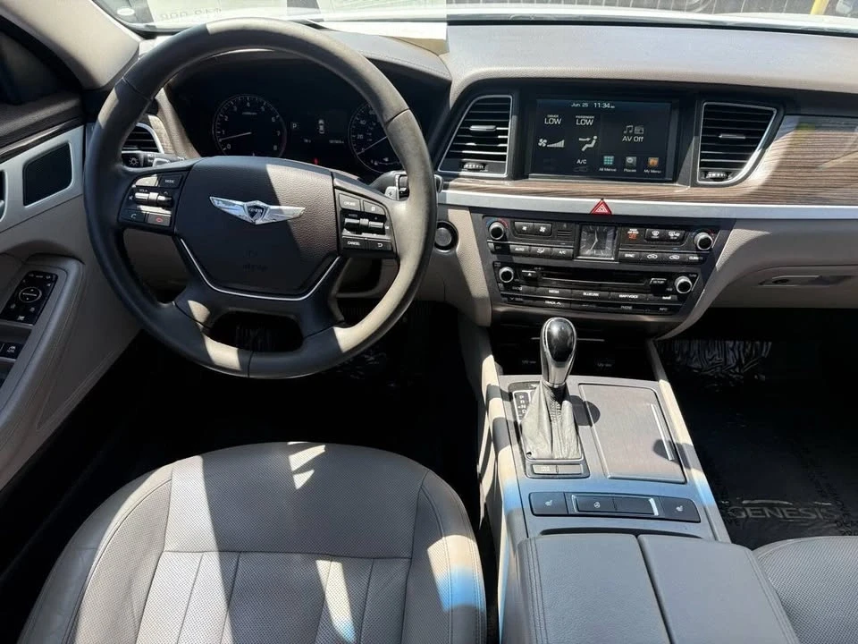 2015 Hyundai Genesis - Image 7 of 20