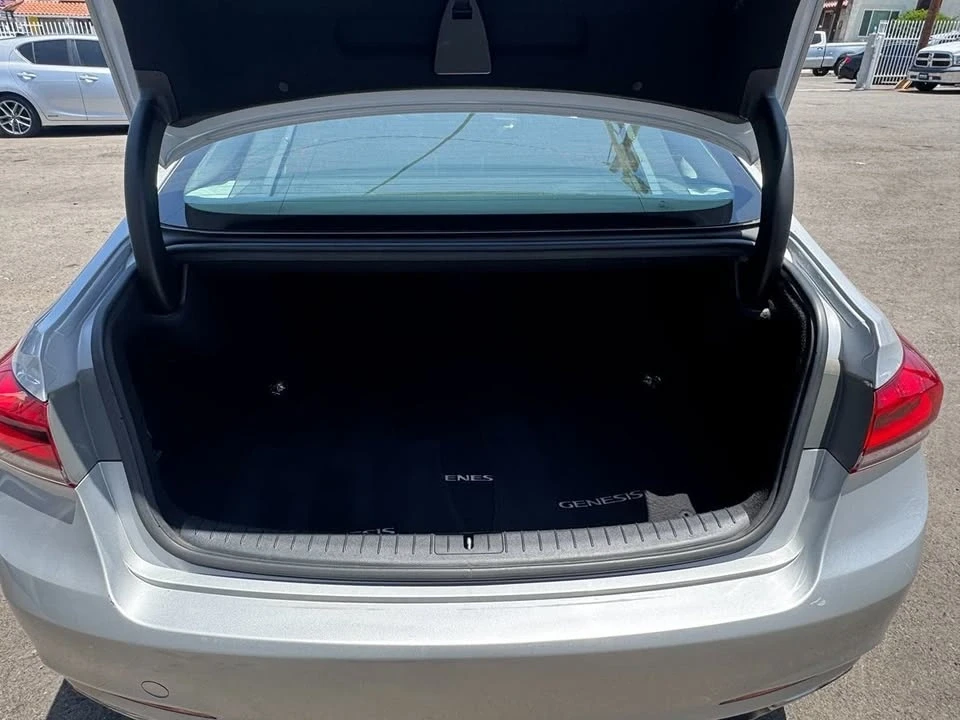 2015 Hyundai Genesis - Image 7 of 15