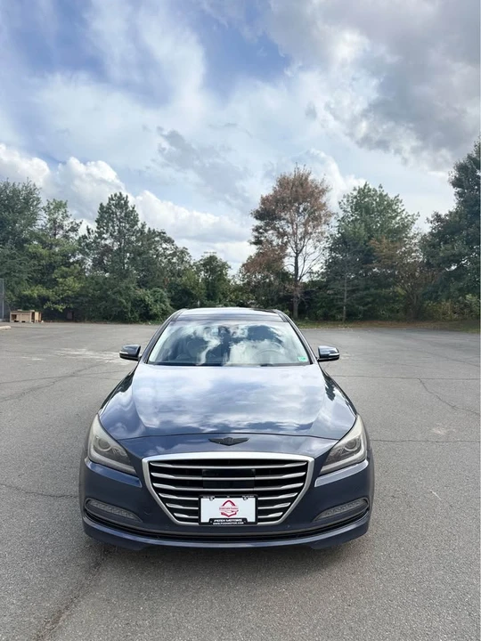 2015 Hyundai Genesis - Image 2 of 19