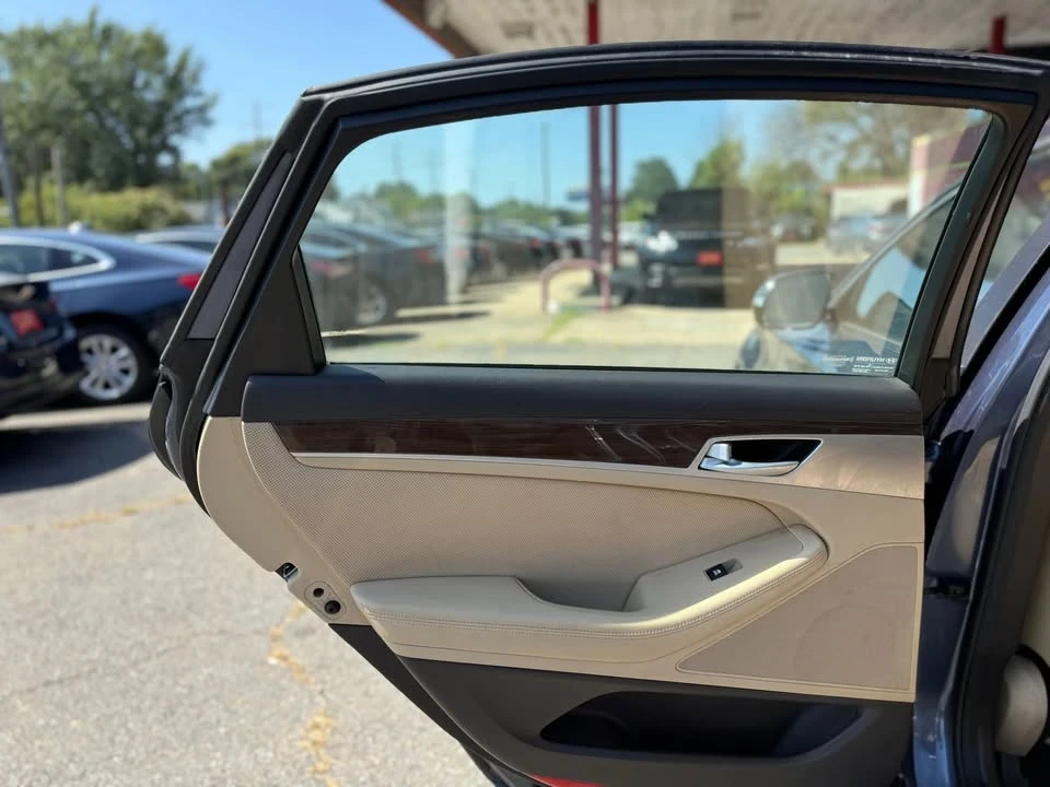 2015 Hyundai Genesis - Image 20 of 20