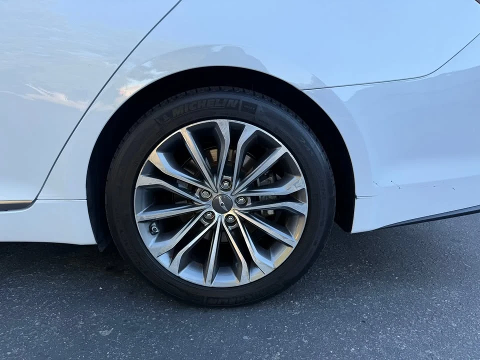 2015 Hyundai Genesis - Image 7 of 20