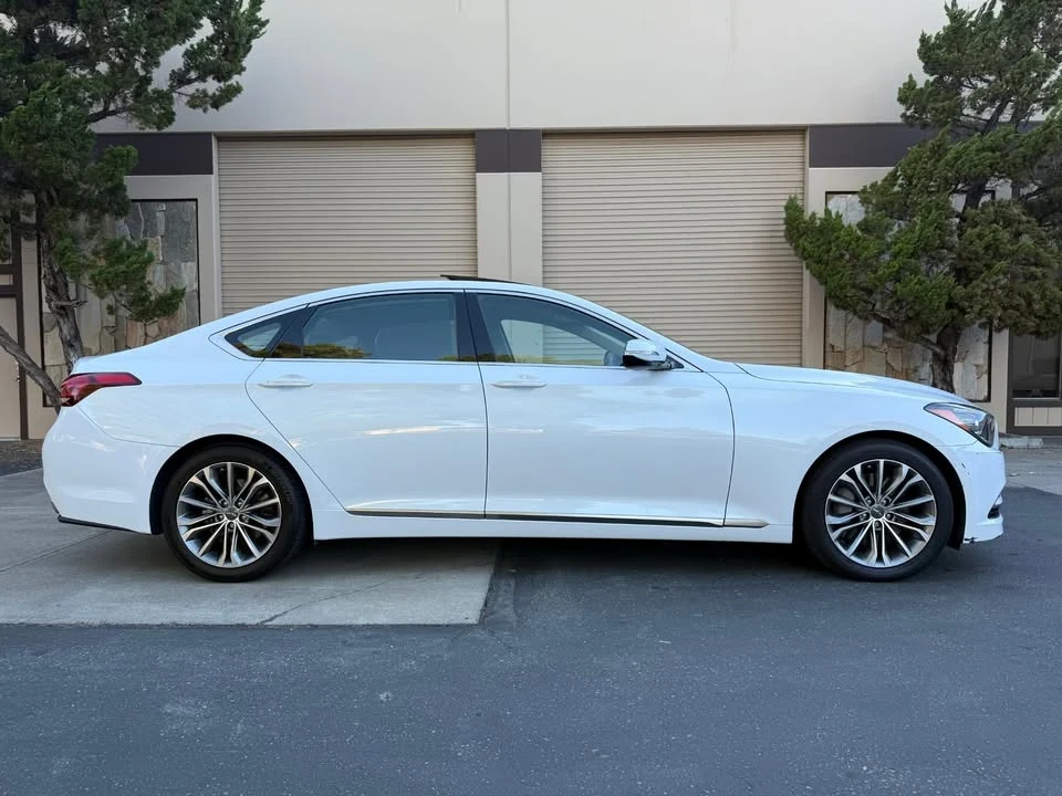 2015 Hyundai Genesis - Image 4 of 20