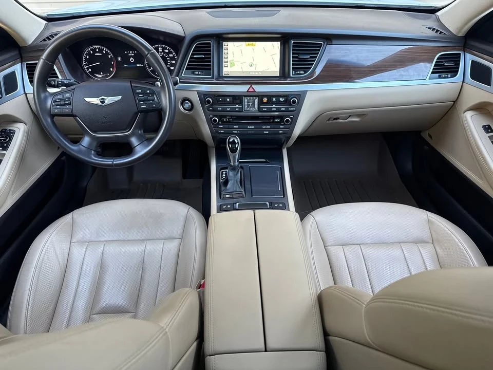 2015 Hyundai Genesis - Image 15 of 20