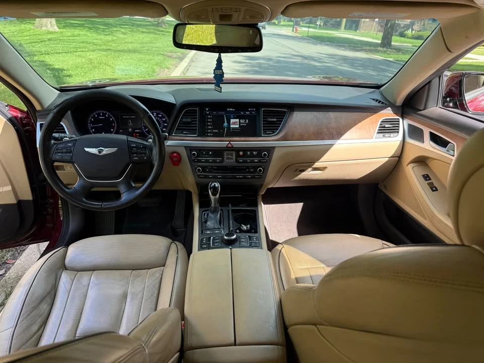 2015 Hyundai Genesis - Image 15 of 20