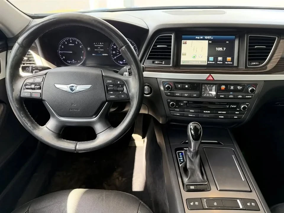 2015 Hyundai Genesis - Image 13 of 20