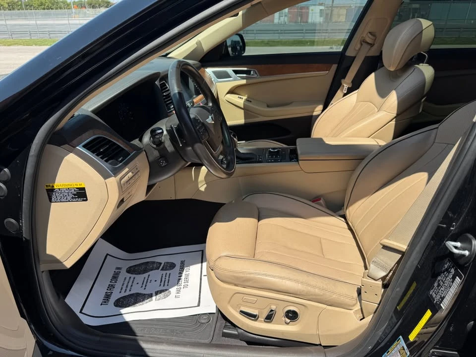 2015 Hyundai Genesis - Image 18 of 20