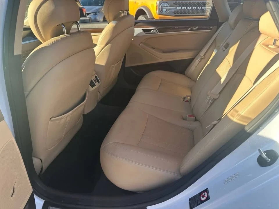 2015 Hyundai Genesis - Image 13 of 16