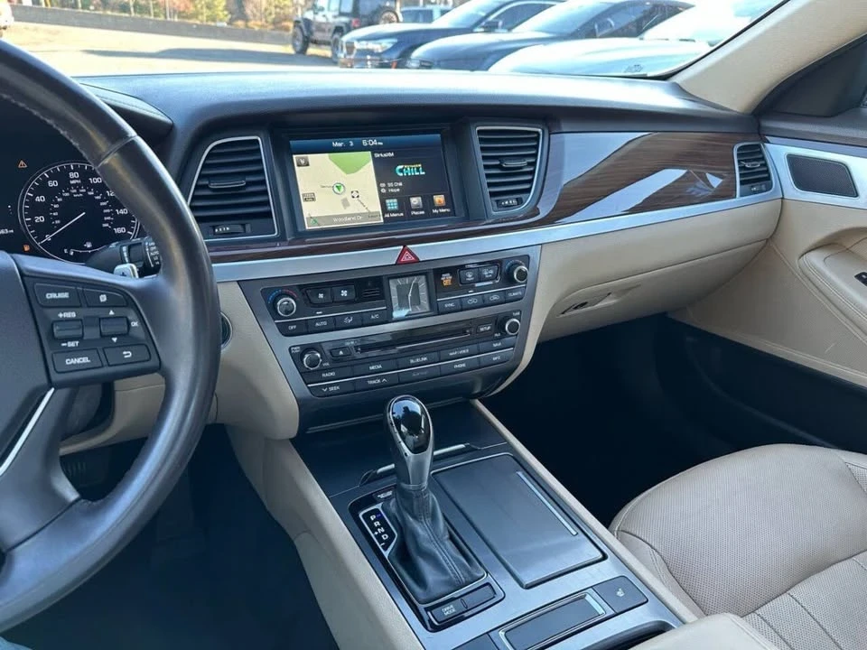 2015 Hyundai Genesis - Image 10 of 16