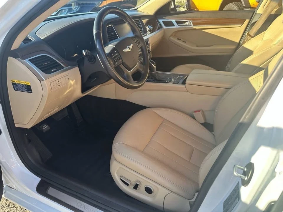 2015 Hyundai Genesis - Image 7 of 16