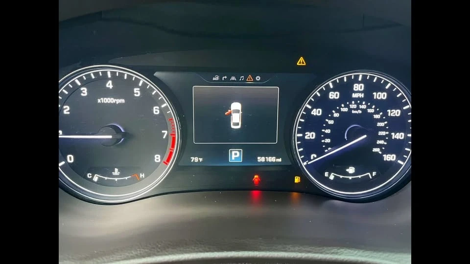 2015 Hyundai Genesis - Image 9 of 10