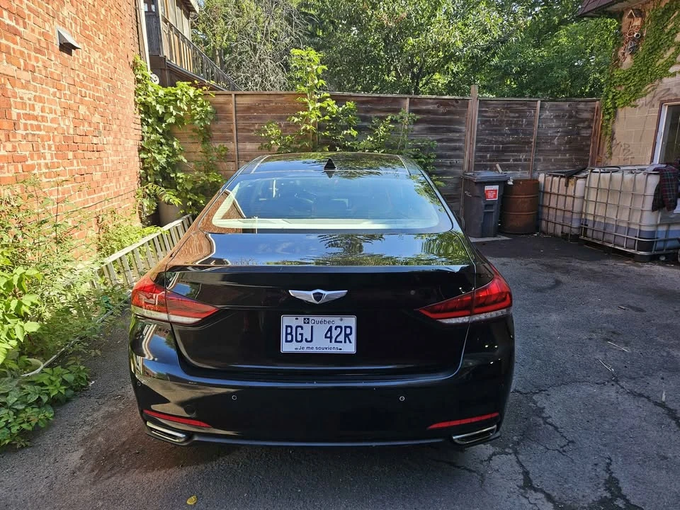 2015 Hyundai Genesis - Image 2 of 10
