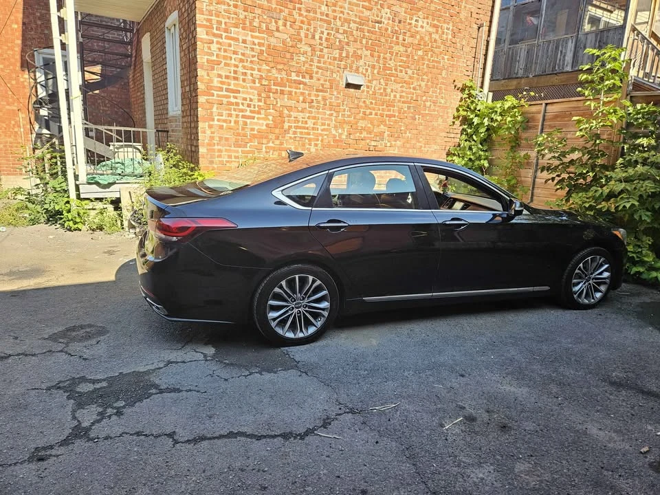 2015 Hyundai Genesis - Image 4 of 10