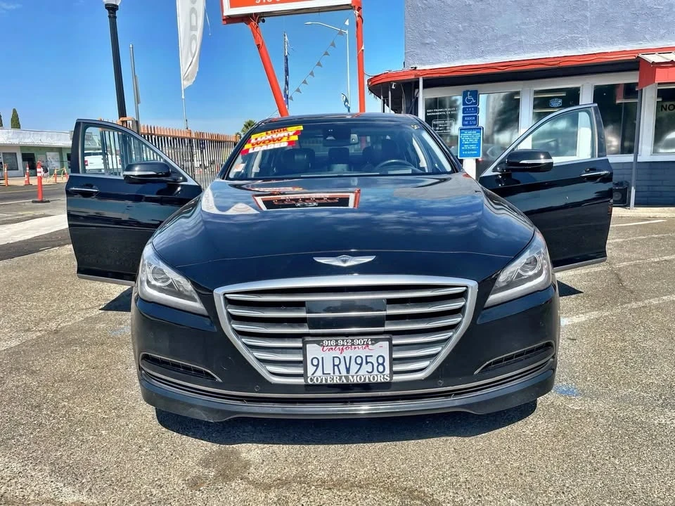 2015 Hyundai Genesis - Image 7 of 20