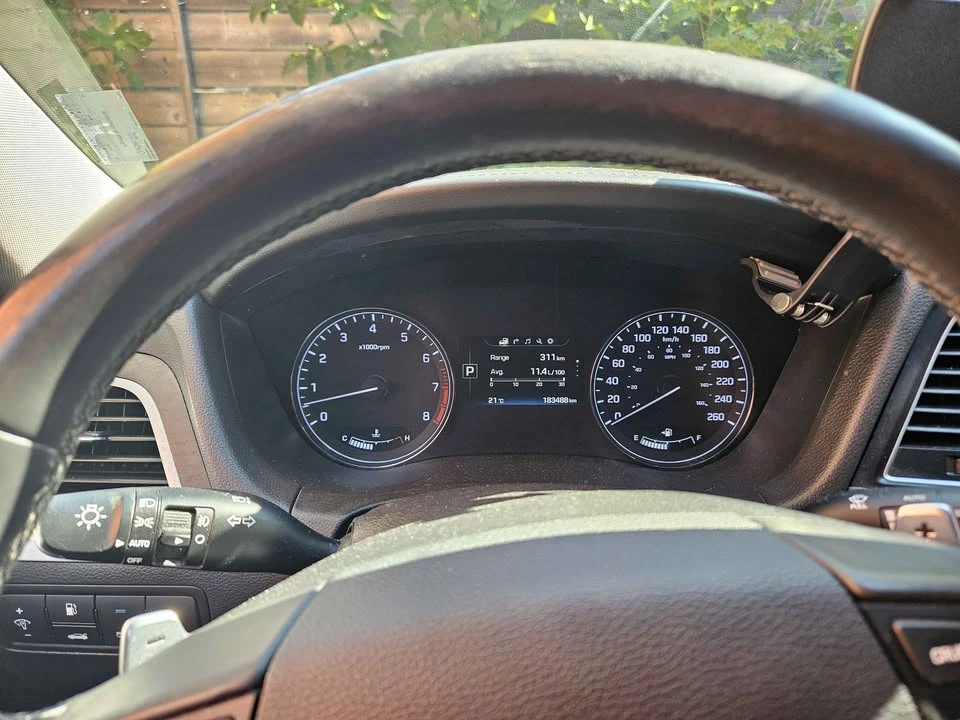 2015 Hyundai Genesis - Image 6 of 10