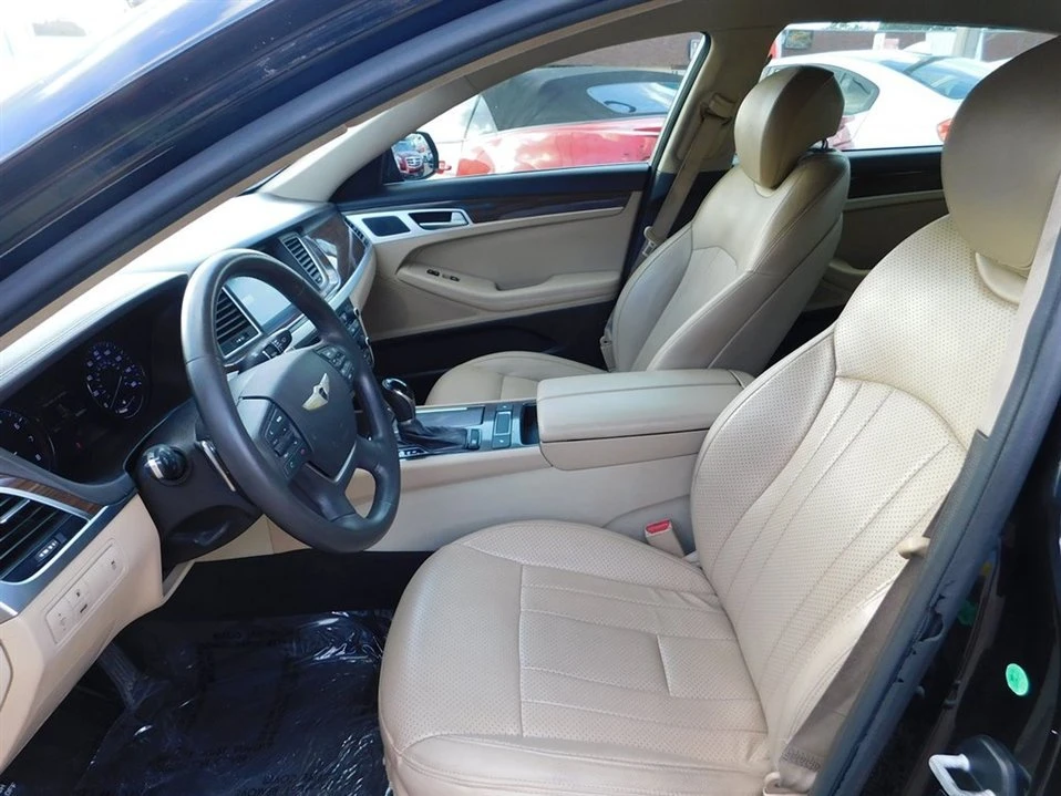2015 Hyundai Genesis - Image 8 of 20