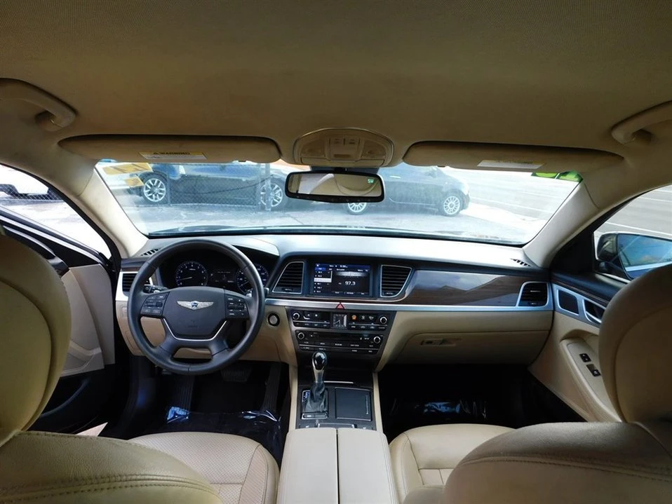 2015 Hyundai Genesis - Image 7 of 20