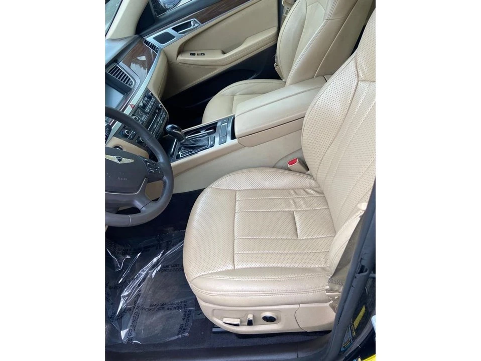 2015 Hyundai Genesis - Image 12 of 20
