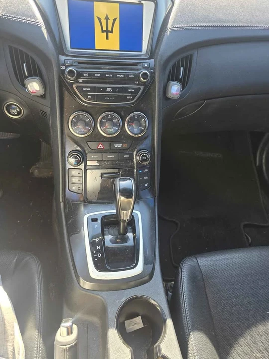 2015 Hyundai Genesis - Image 10 of 10