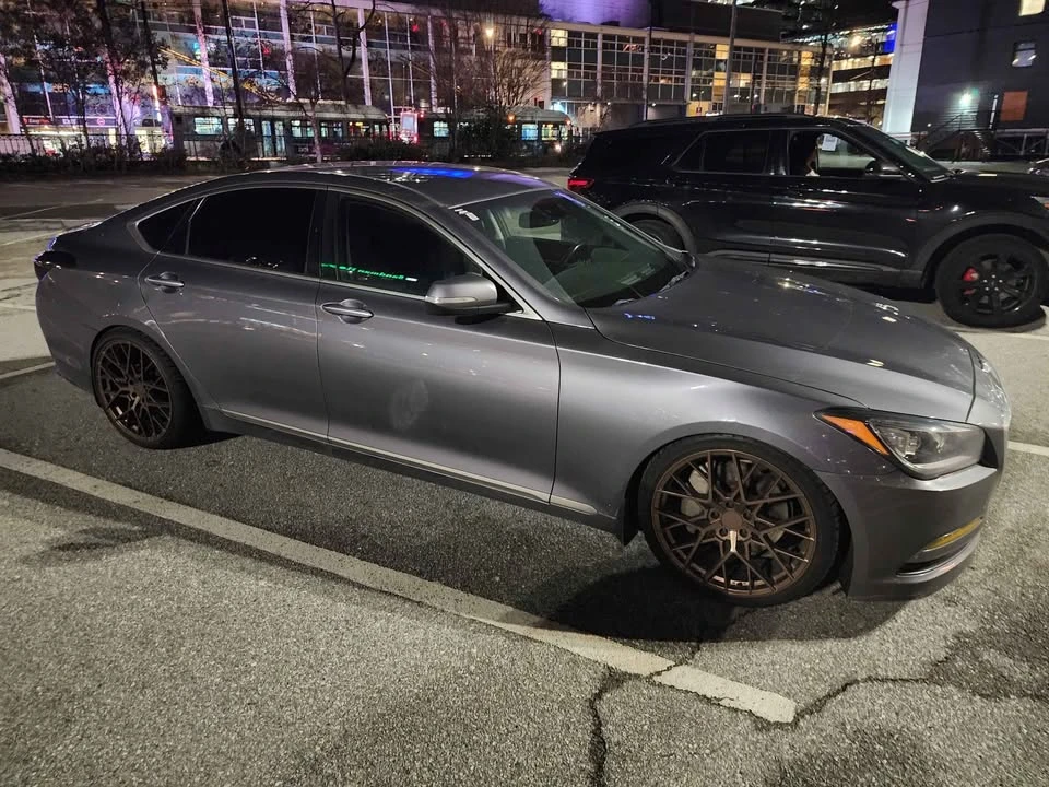 2015 Hyundai Genesis - Image 8 of 14