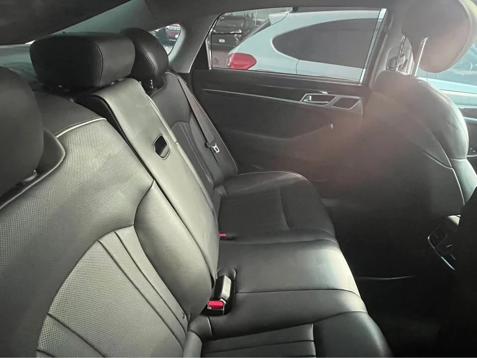 2015 Hyundai Genesis - Image 10 of 10