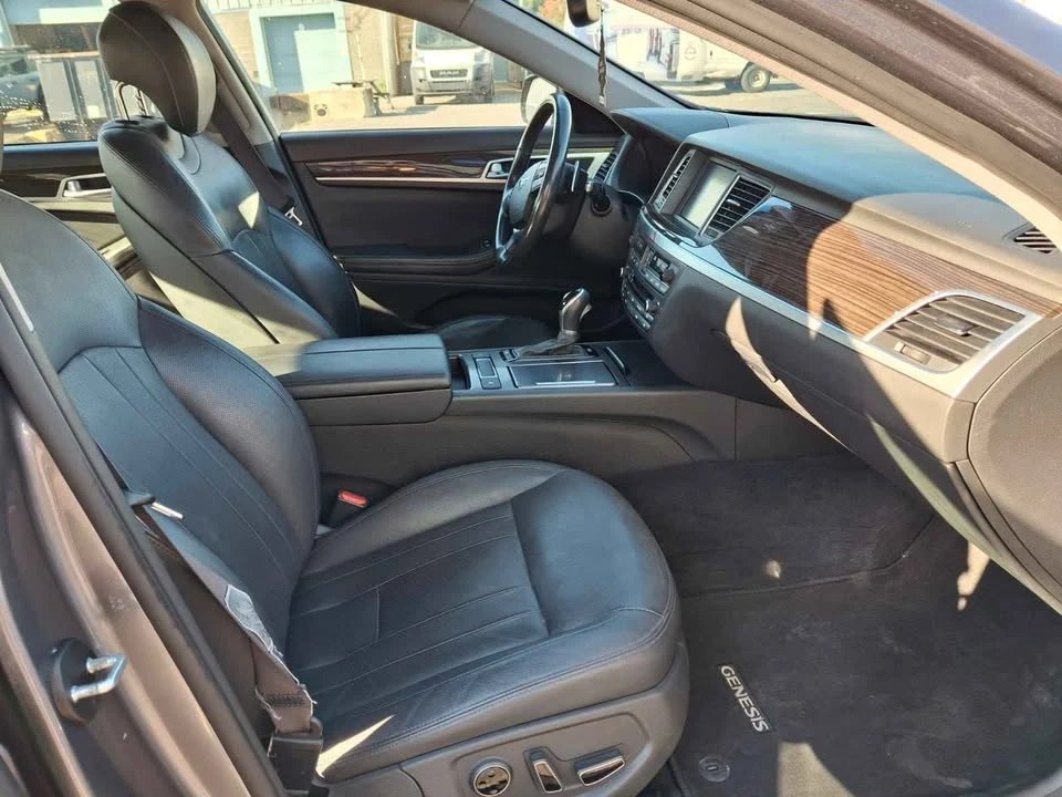 2015 Hyundai Genesis - Image 7 of 7