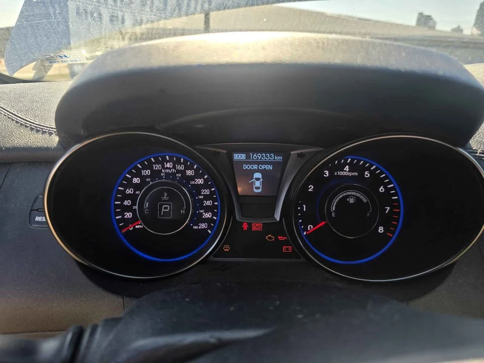 2015 Hyundai Genesis - Image 7 of 10