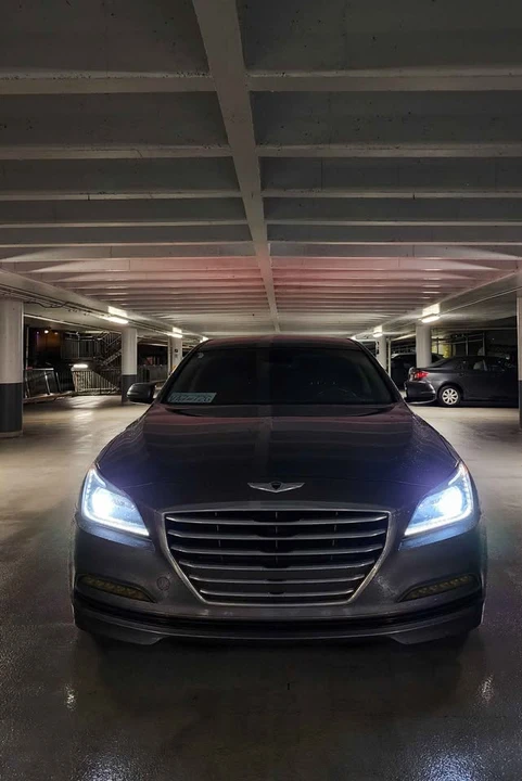 2015 Hyundai Genesis - Image 6 of 14