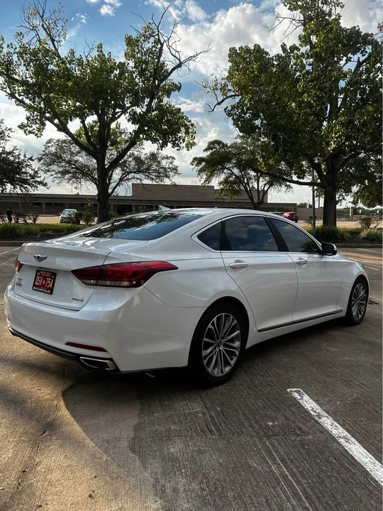 2015 Hyundai Genesis - Image 4 of 13