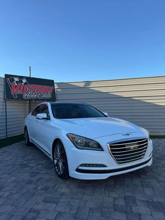 2015 Hyundai Genesis - Image 7 of 16