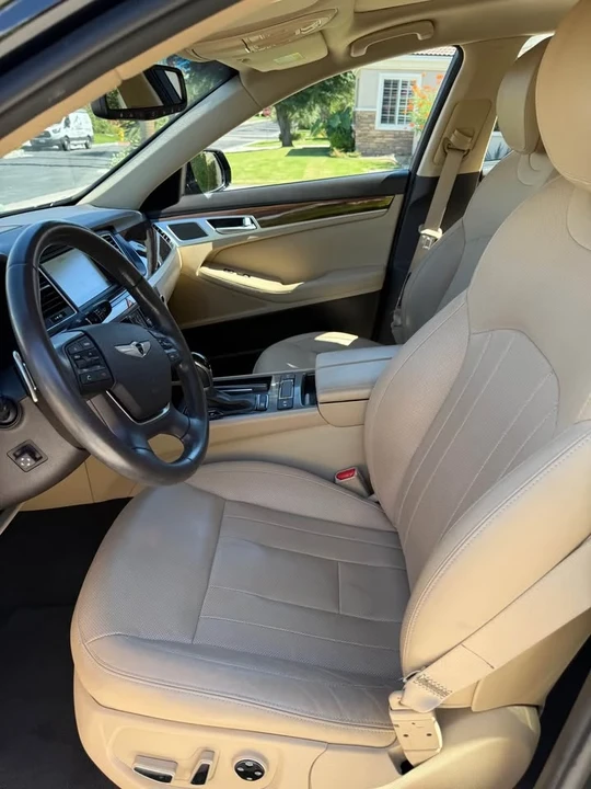 2015 Hyundai Genesis - Image 7 of 12