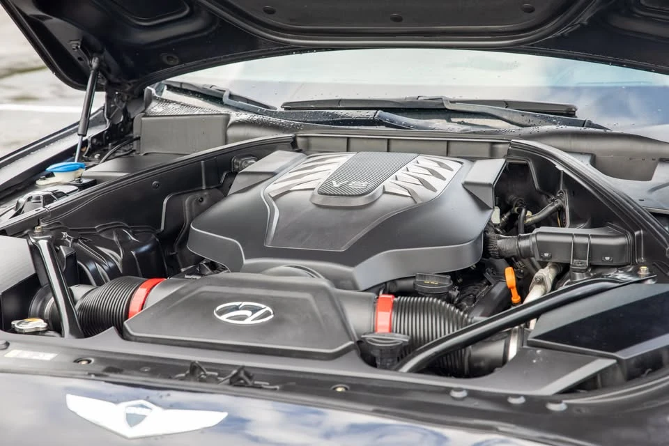 2015 Hyundai Genesis - Image 11 of 12
