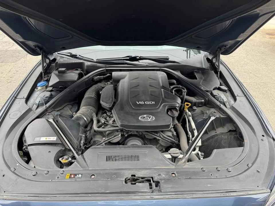 2015 Hyundai Genesis - Image 6 of 9