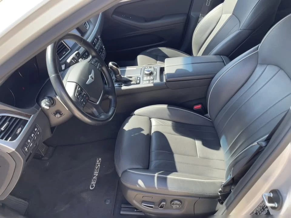 2015 Hyundai Genesis - Image 3 of 4