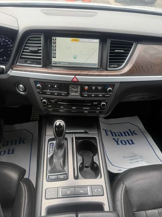 2015 Hyundai Genesis - Image 11 of 14