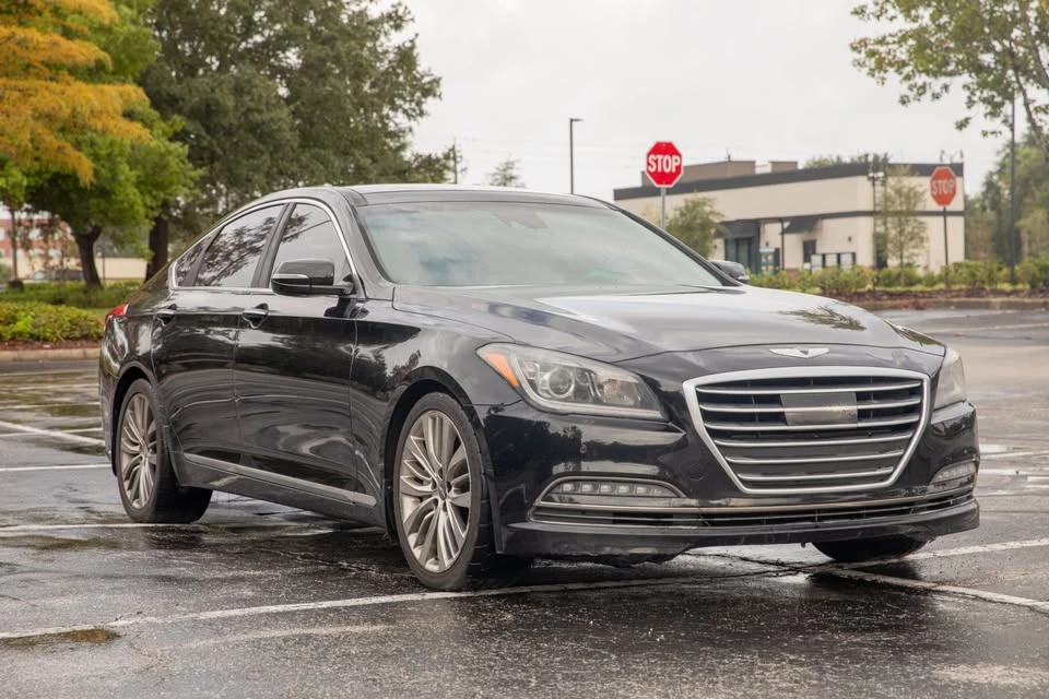 2015 Hyundai Genesis - Image 4 of 12