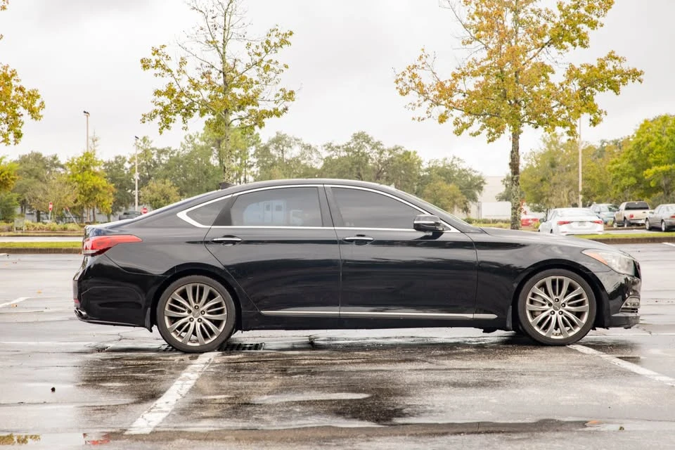 2015 Hyundai Genesis - Image 5 of 12