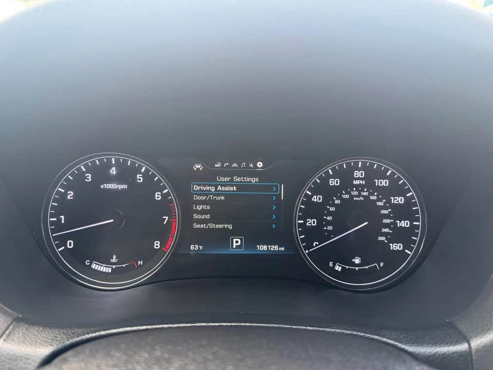 2015 Hyundai Genesis - Image 18 of 19