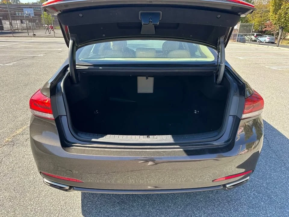 2015 Hyundai Genesis - Image 8 of 18