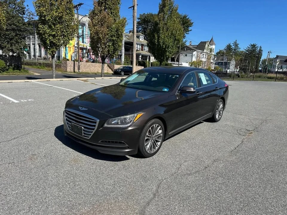 2015 Hyundai Genesis - Image 2 of 18