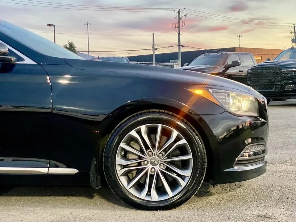 2015 Hyundai Genesis - Image 5 of 15