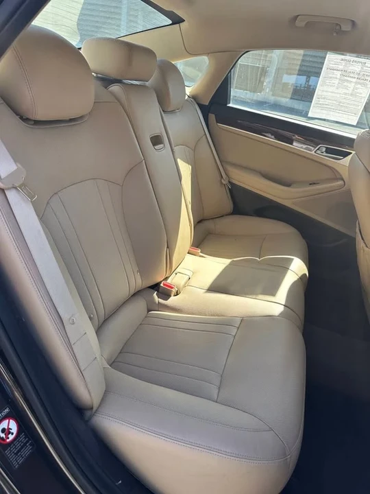 2015 Hyundai Genesis - Image 14 of 18