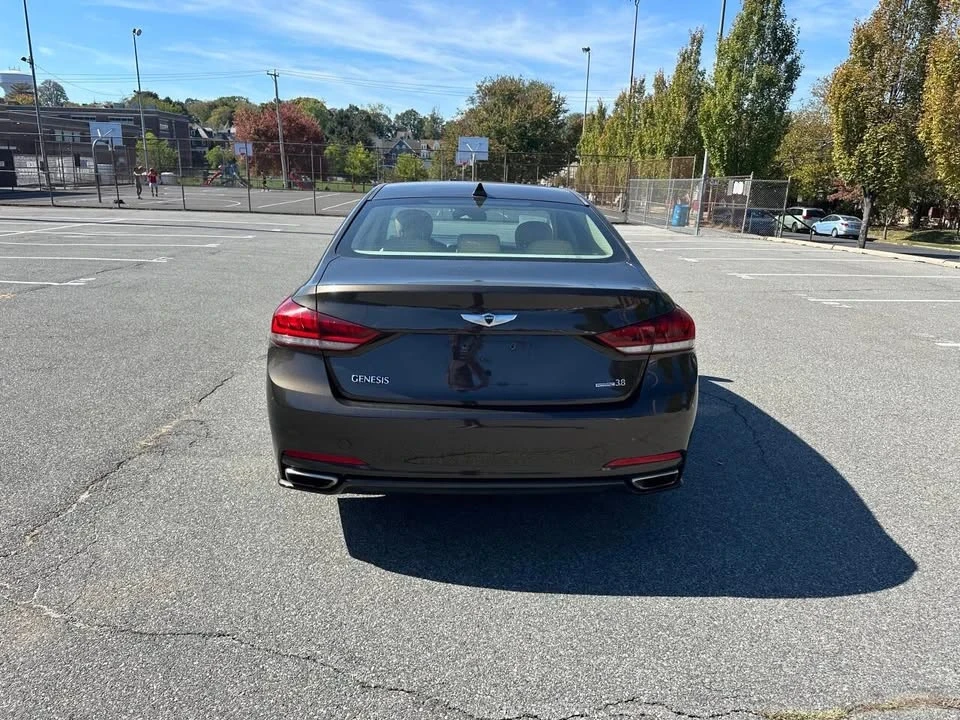 2015 Hyundai Genesis - Image 7 of 18