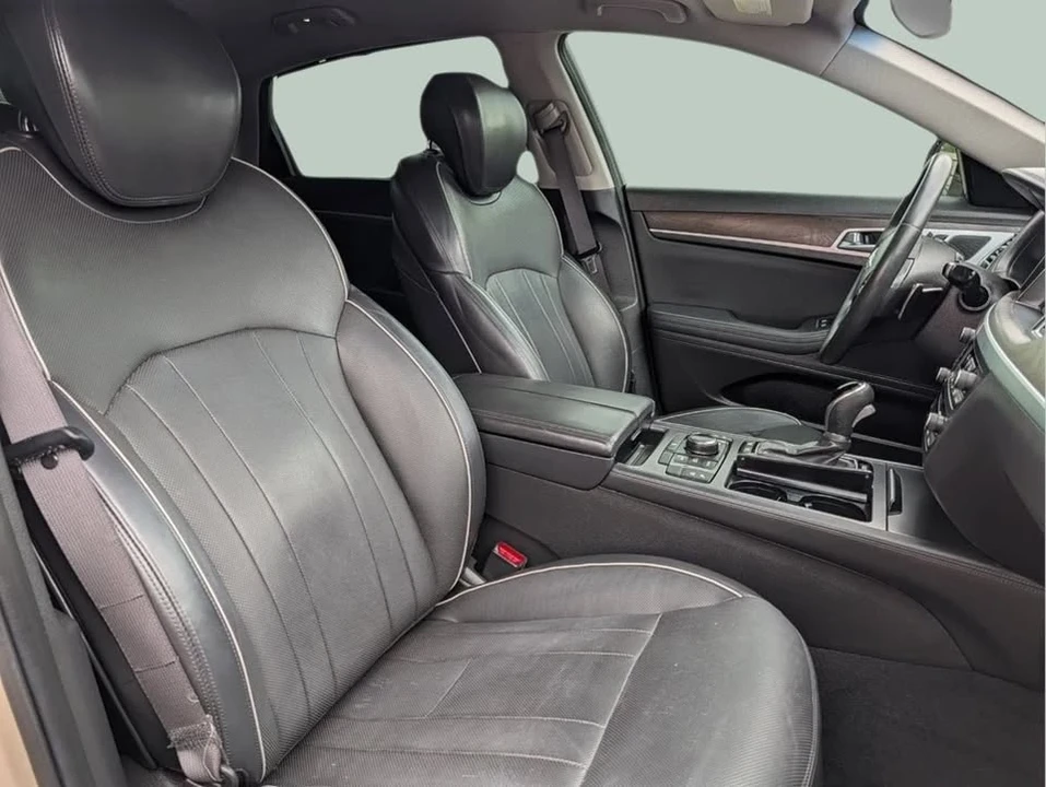 2015 Hyundai Genesis - Image 9 of 11