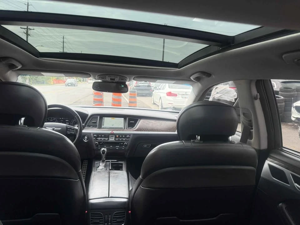 2015 Hyundai Genesis - Image 9 of 14