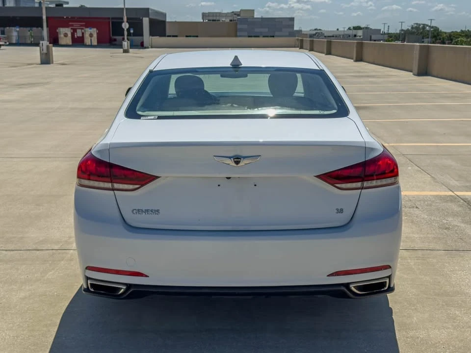 2015 Hyundai Genesis - Image 13 of 15
