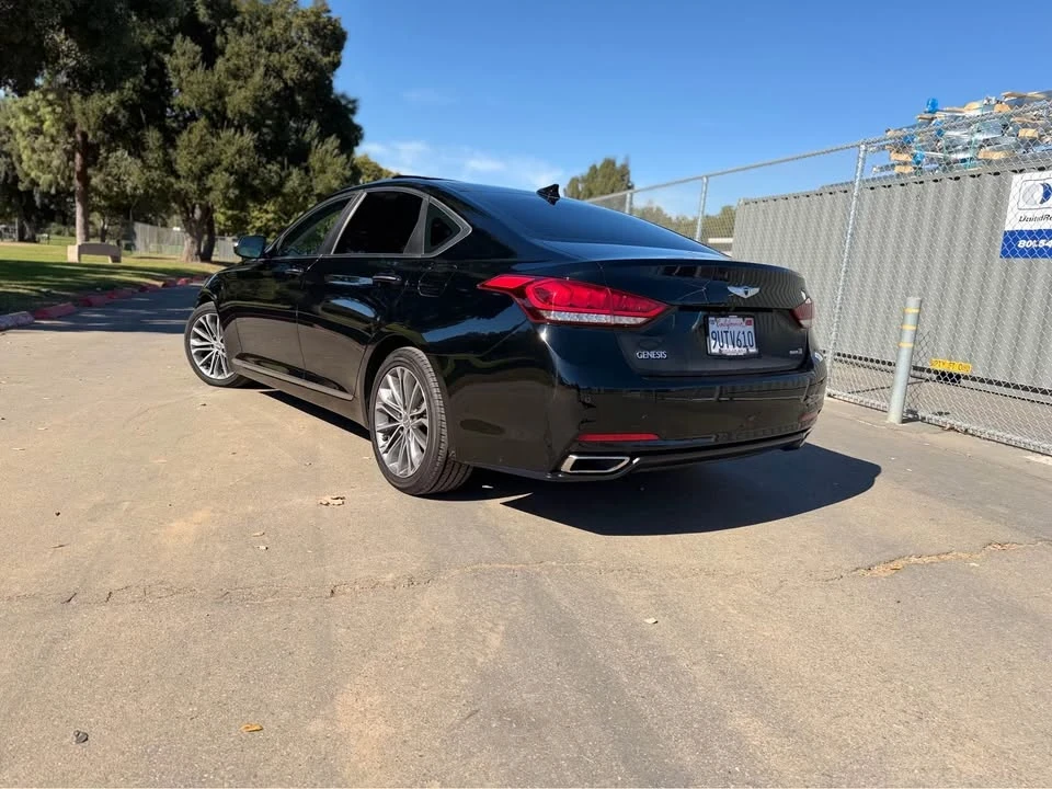 2015 Hyundai Genesis - Image 8 of 19