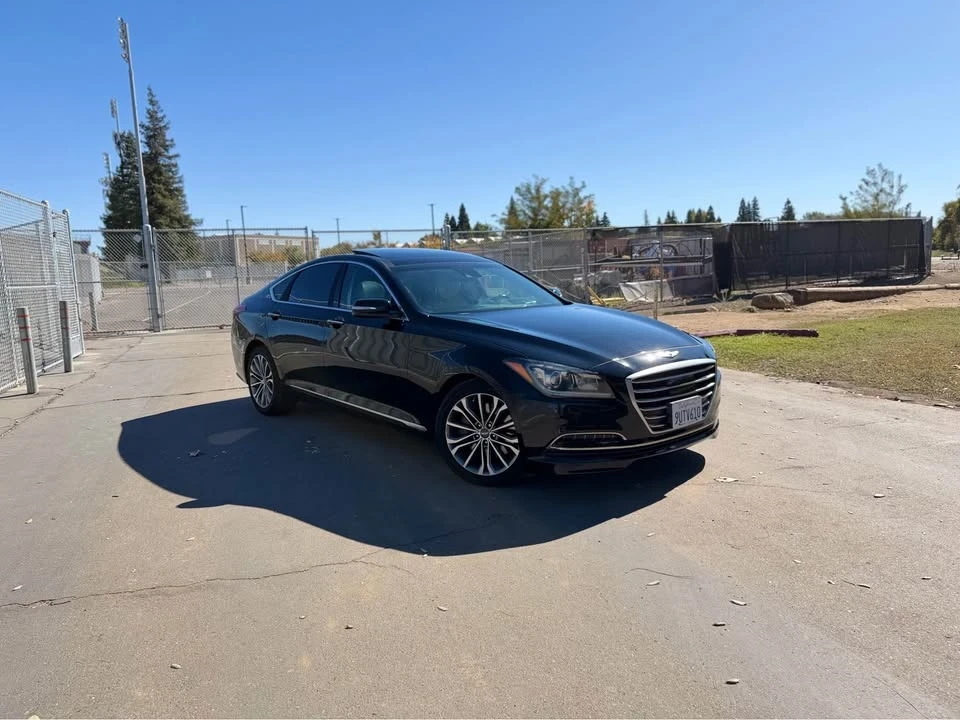 2015 Hyundai Genesis - Image 4 of 19