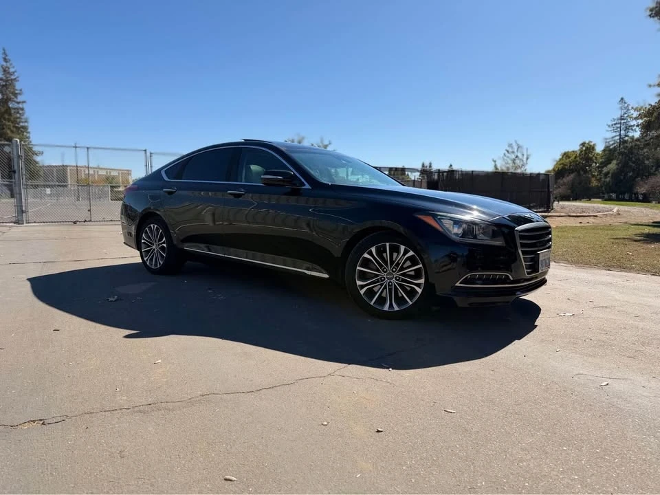 2015 Hyundai Genesis - Image 5 of 19