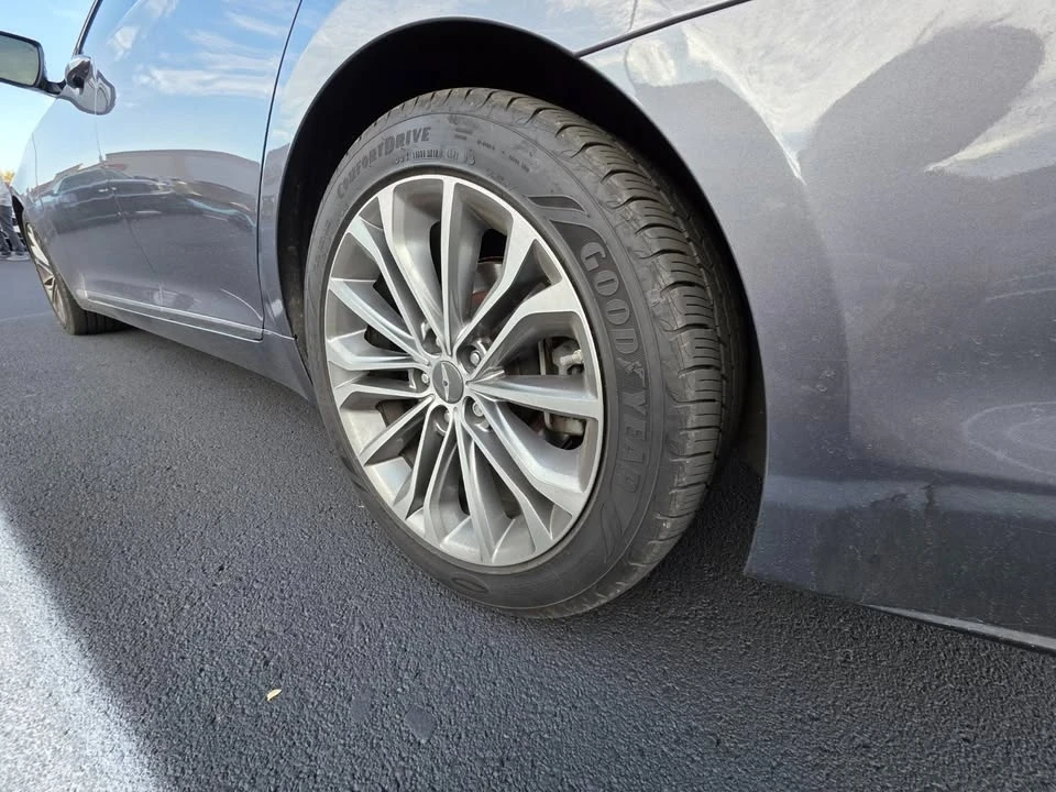 2015 Hyundai Genesis - Image 9 of 10